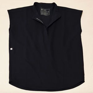 FIGS women’s Rafaela scrub top in black